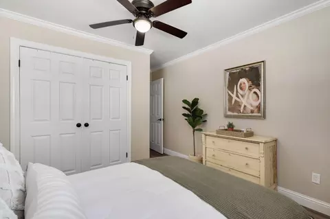 Bedroom - 660 Paynes Creek Rd, Red Bluff, CA 96080 photo 5 of 8