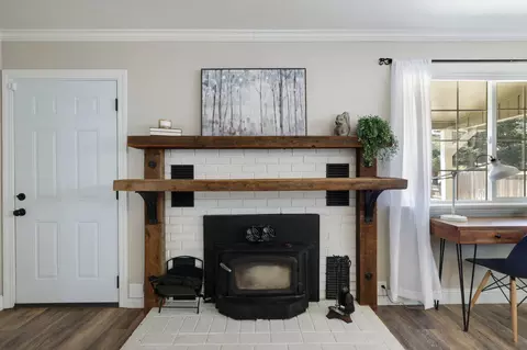 Entry Way - 660 Paynes Creek Rd, Red Bluff, CA 96080 photo 1 of 1