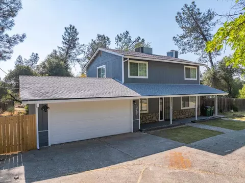 12707 Williamson Rd, Redding, CA 96003