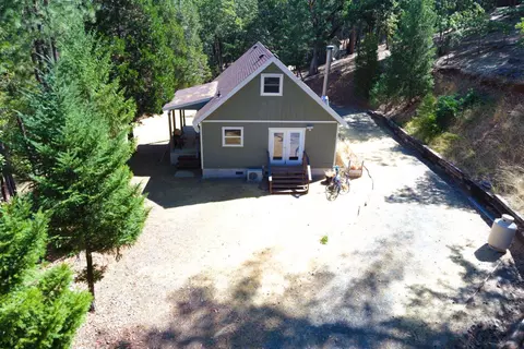 771 Elderberry Ln, Weaverville, CA 96093