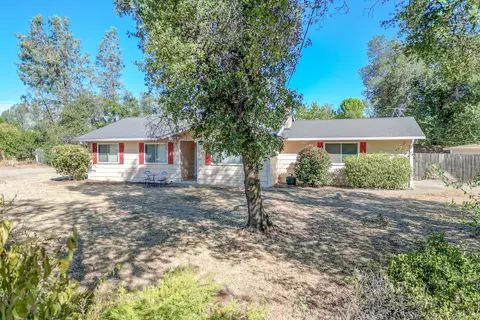 17456 Flowers Ln, Anderson, CA 96007