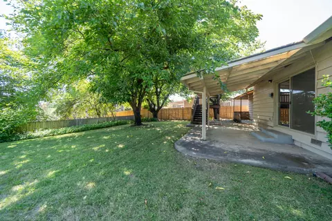 5881 Sierra Dr, Redding, CA 96003 photo 20