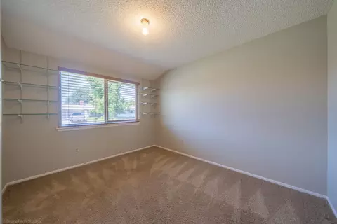 5881 Sierra Dr, Redding, CA 96003 photo 11