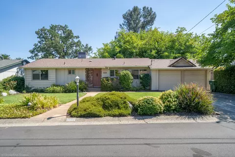 5881 Sierra Dr, Redding, CA 96003
