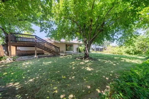 5881 Sierra Dr, Redding, CA 96003 photo 22