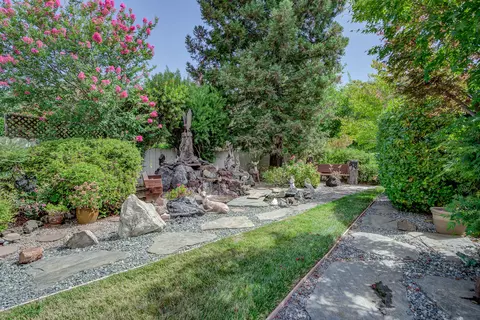 Exterior - 704 Joaquin Ave, Redding, CA 96002 photo 4 of 25