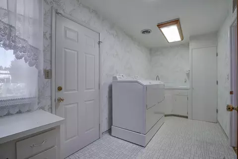 Other - 704 Joaquin Ave, Redding, CA 96002 photo 4 of 10