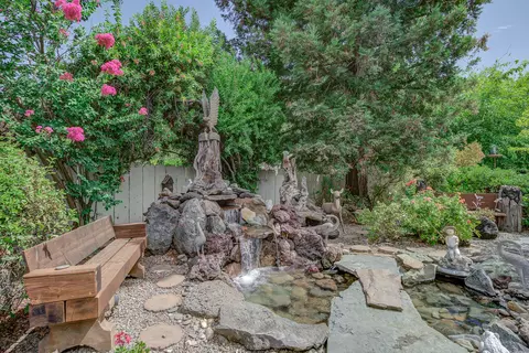 Exterior - 704 Joaquin Ave, Redding, CA 96002 photo 11 of 25