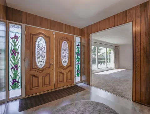 Entry Way - 704 Joaquin Ave, Redding, CA 96002 photo 1 of 1