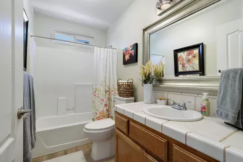 Bath - 4469 Rose Terrace Dr, Redding, CA 96001 photo 2 of 2
