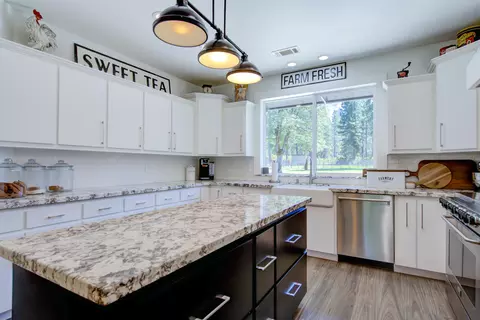 Kitchen - 7878 Hidden Meadows Rd, Shingletown, CA 96088 photo 3 of 6