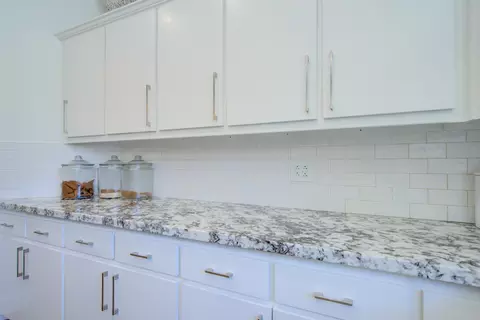 Kitchen - 7878 Hidden Meadows Rd, Shingletown, CA 96088 photo 6 of 6