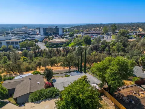2220 Octavia St, Redding, CA 96001 photo 40