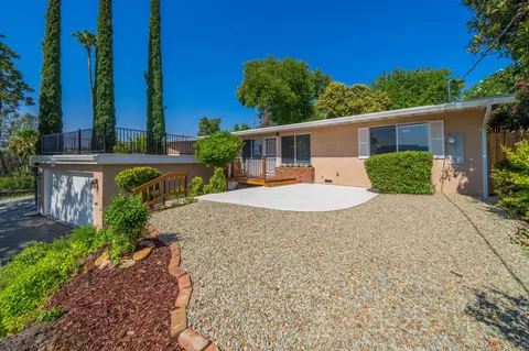 2220 Octavia St, Redding, CA 96001 photo 4
