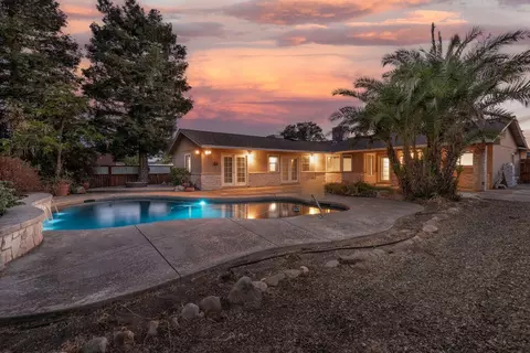 3159 Seminole Dr, Redding, CA 96001