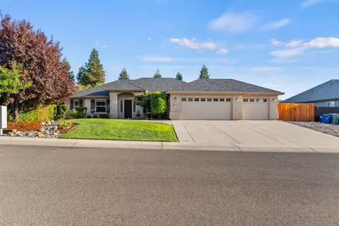 3149 Laver St, Redding, CA 96002