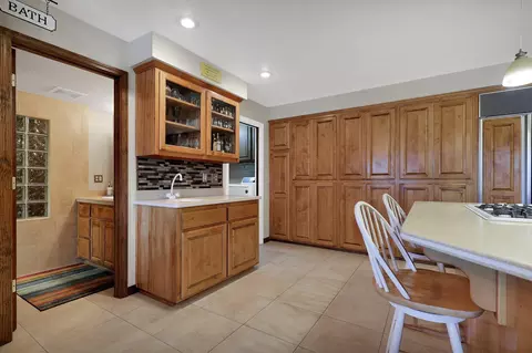 Kitchen - 6394 Quail Creek Rd, Redding, CA 96002 photo 7 of 13