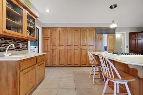Kitchen - 6394 Quail Creek Rd, Redding, CA 96002 photo 8 of 13