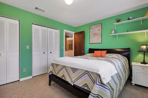 Bedroom - 6394 Quail Creek Rd, Redding, CA 96002 photo 4 of 13
