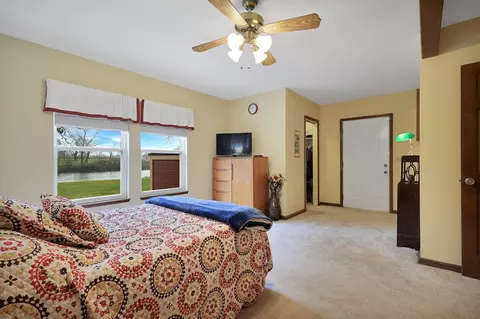 Bedroom - 6394 Quail Creek Rd, Redding, CA 96002 photo 7 of 13