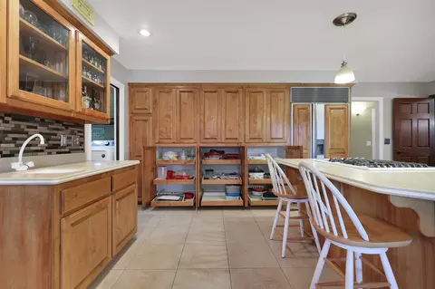 Kitchen - 6394 Quail Creek Rd, Redding, CA 96002 photo 10 of 13