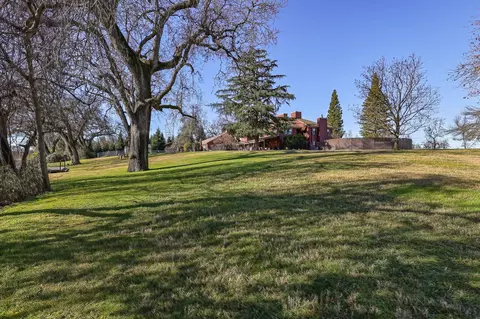 Exterior - 6394 Quail Creek Rd, Redding, CA 96002 photo 15 of 25