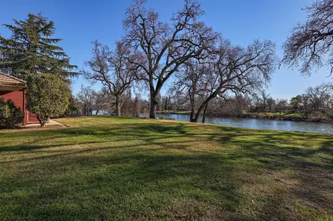 Exterior - 6394 Quail Creek Rd, Redding, CA 96002 photo 8 of 25