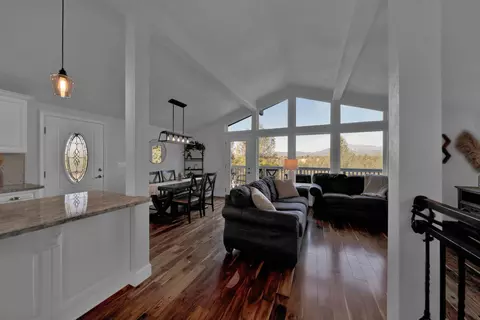 630 Oleta Dr, Redding, CA 96003 photo 10