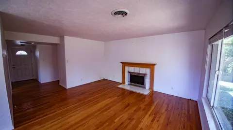 Living - 2244 Canal Dr, Redding, CA 96001 photo 1 of 3