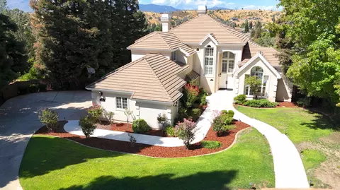 Exterior - 432 Arbor Pl, Redding, CA 96001 photo 14 of 16