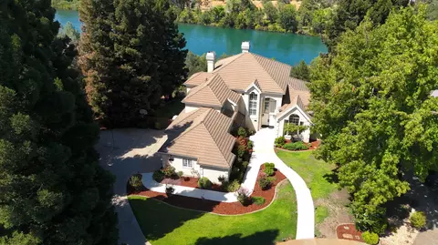 View/Area - 432 Arbor Pl, Redding, CA 96001 photo 2 of 7