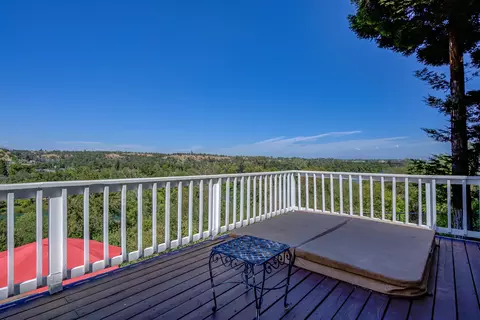 Exterior - 432 Arbor Pl, Redding, CA 96001 photo 7 of 16