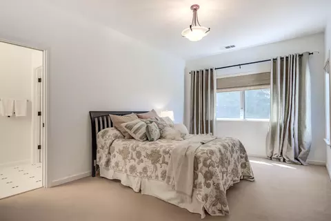 Bedroom - 432 Arbor Pl, Redding, CA 96001 photo 5 of 9