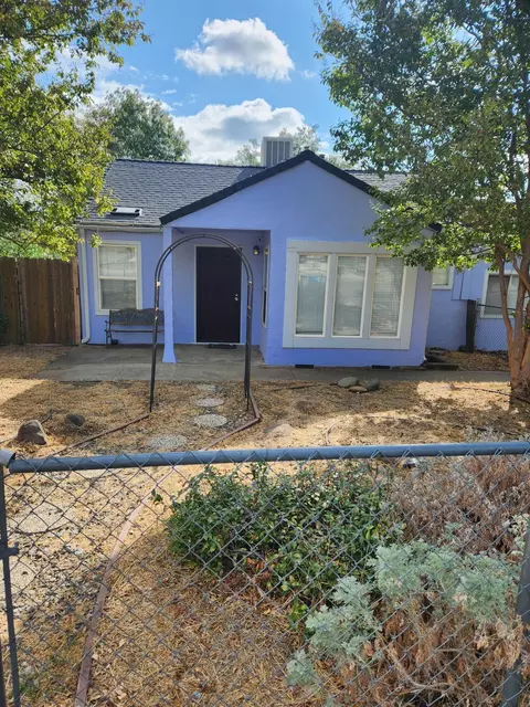 3503 Court St, Redding, CA 96001