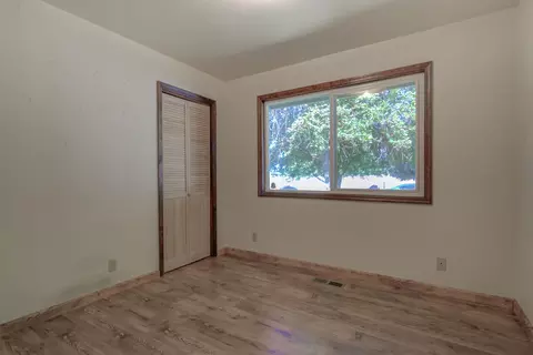 Bedroom - 43793 State Highway 299e, Fall River Mills, CA 96028 photo 3 of 12