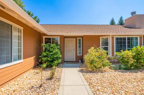 6621 Waterford Dr, Redding, CA 96001 photo 2