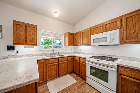 6621 Waterford Dr, Redding, CA 96001 photo 11