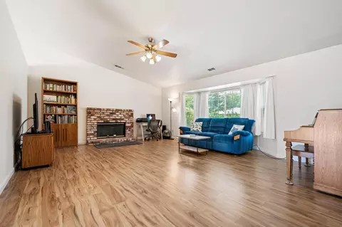 6621 Waterford Dr, Redding, CA 96001 photo 10