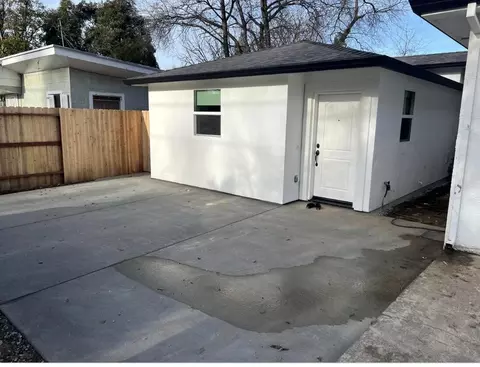Exterior - 370 Revilo Dr, Redding, CA 96001 photo 3 of 3