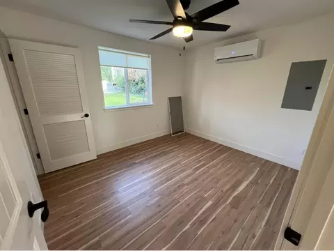 Bedroom - 370 Revilo Dr, Redding, CA 96001 photo 2 of 2