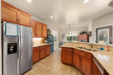 Kitchen - 1485 Carl Ct, Red Bluff, CA 96080 photo 1 of 2