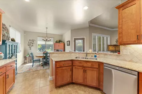 Kitchen - 1485 Carl Ct, Red Bluff, CA 96080 photo 2 of 2