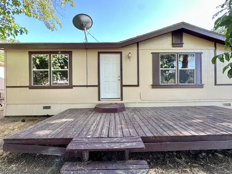 6279 Welsh Ct, Lucerne, CA 95458