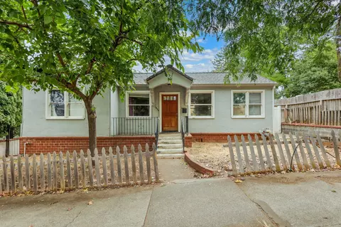 1635 Olive Ave, Redding, CA 96001