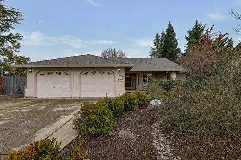 4339 Mountain Glen Ct, Redding, CA 96001 photo 3