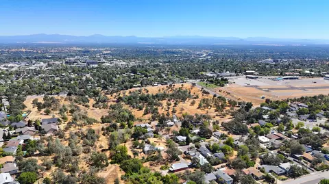 View/Area - 1515 Mesa St, Redding, CA 96001 photo 2 of 3