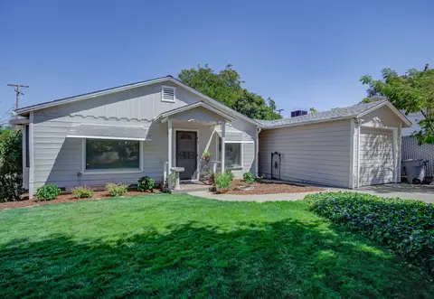 Exterior - 1515 Mesa St, Redding, CA 96001 photo 2 of 12