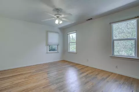 Bedroom - 1515 Mesa St, Redding, CA 96001 photo 5 of 6