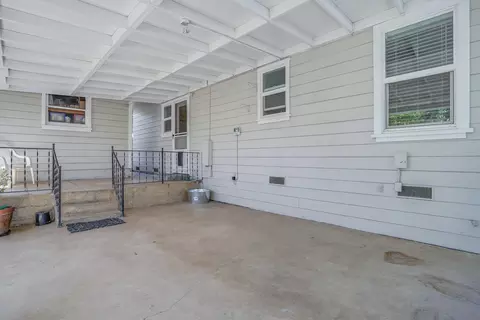 Exterior - 1515 Mesa St, Redding, CA 96001 photo 6 of 12
