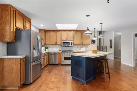 Kitchen - 20910 Yogi Bear Ln, Redding, CA 96003 photo 2 of 5